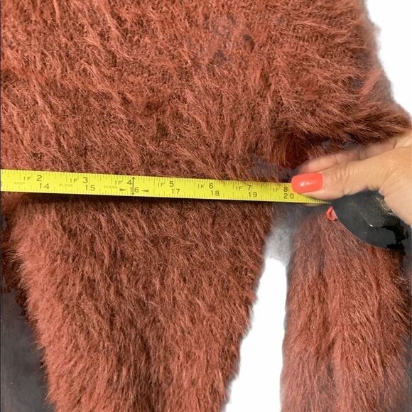 NWOT London Kaye Fluffy Sweater - Picture 3 of 8